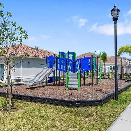 Elegant 2 Bed/2 Bath Apartment In Melbourne Fl Luaran gambar