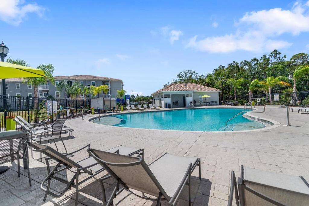 Elegant 2 Bed/2 Bath Apartment In Melbourne Fl Luaran gambar