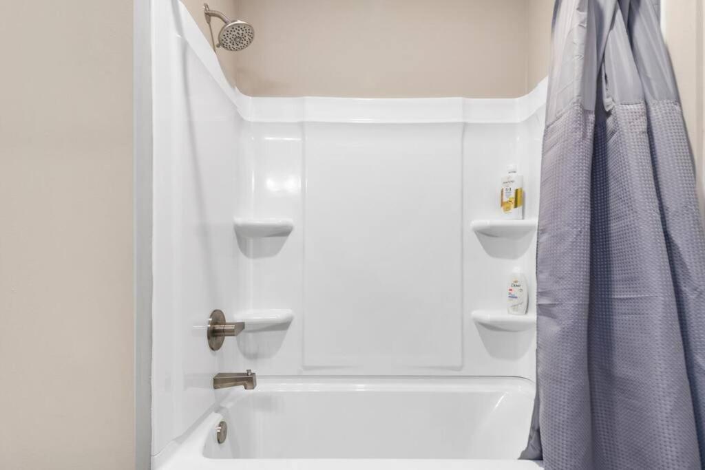 Elegant 2 Bed/2 Bath Apartment In Melbourne Fl Luaran gambar